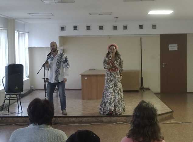 Артисты «Злато-Серебро» выступили для жителей ЛНР и ДНР